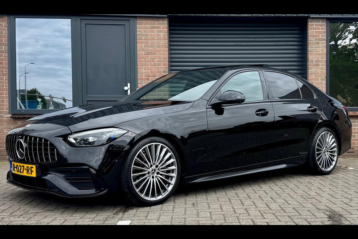 Mercedes-Benz C-Klasse 300 AMG Line Pano 258PK Dealer OH Fabrieksgarantie Mercedes-Benz C-Klasse 300 AMG Line Pano 258PK Dealer OH Fabrieksgarantie
