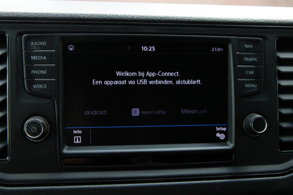 Volkswagen Crafter 35 2.0 TDI 140PK L3H2 Trendline / Trekhaak / App connect / Gev. stoel / imperiaal