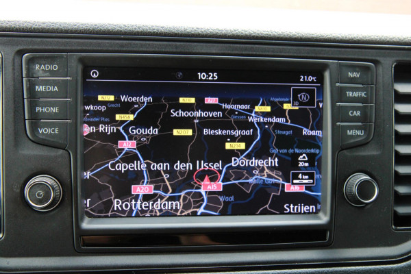Volkswagen Crafter 35 2.0 TDI 140PK L3H2 Trendline / Trekhaak / App connect / Gev. stoel / imperiaal