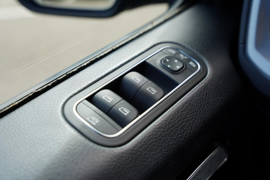 Mercedes-Benz G-Klasse 500 Multicontour Stoelen Sterrenhemel