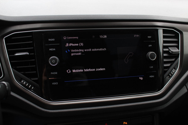 Volkswagen T-Roc 1.5 TSI Sport / Trekhaak / Virtual Cockpit / Navigatie / Parkeerhulp V+A / Spiegelpakket / 17'' / Apple CarPlay / ACC