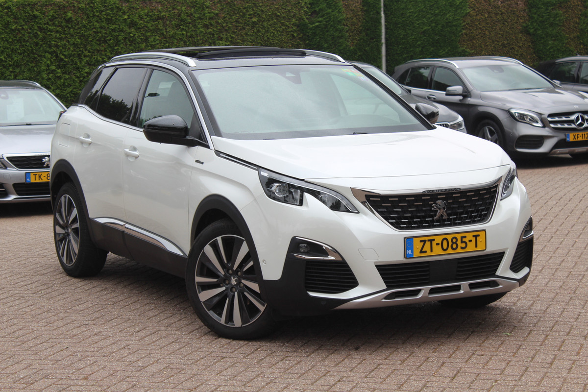 Peugeot 3008 1.6 PureTech GT Line / Panoramdak / Camera / Navigatie / 19'' / Keyless / Half leder / Focal Audio / Dodehoek / Cruise Control Peugeot 3008 1.6 PureTech GT Line / Panoramdak / Camera / Navigatie / 19'' / Keyless / Half leder / Focal Audio / Dodehoek / Cruise Control