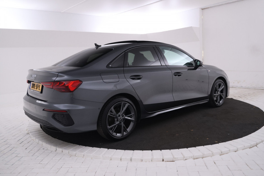 Audi A3 Limousine 30 TFSI S edition Nardo! S-line, Virtual, Climate,
