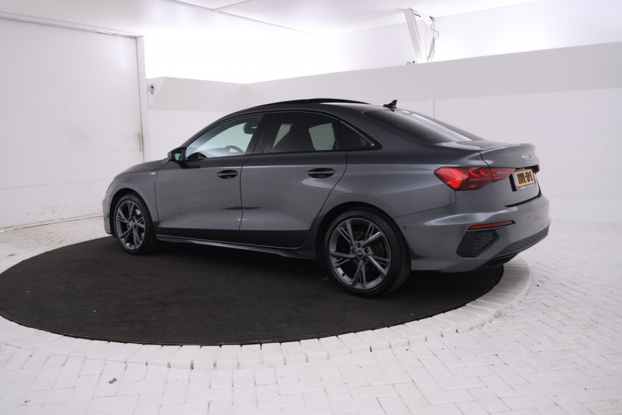Audi A3 Limousine 30 TFSI S edition Nardo! S-line, Virtual, Climate,