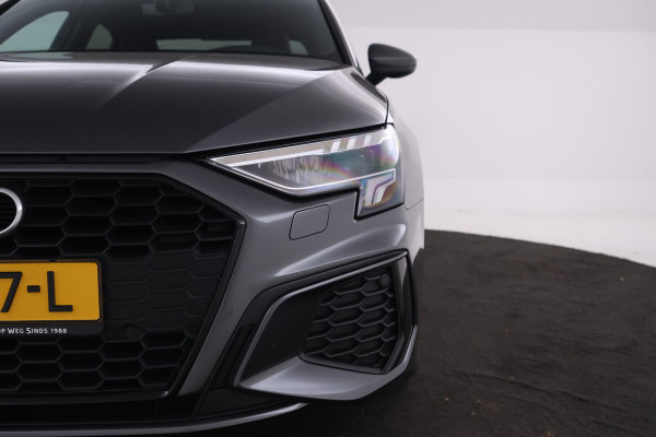 Audi A3 Limousine 30 TFSI S edition Nardo! S-line, Virtual, Climate,