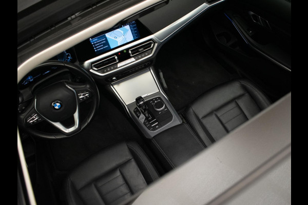 BMW 3 Serie Touring 320e M Sport (PANORAMADAK,APPLE CARPLAY,NAVI,SFEERVERLICHTING,STOELVERWARMING,CAMERA,LEDER,CRUISE,CLIMATE)