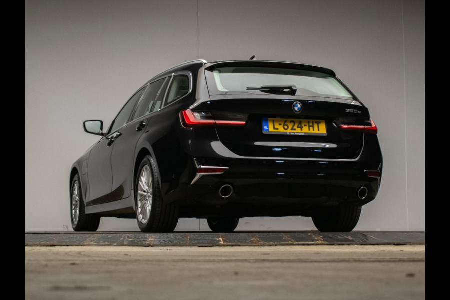 BMW 3 Serie Touring 320e M Sport (PANORAMADAK,APPLE CARPLAY,NAVI,SFEERVERLICHTING,STOELVERWARMING,CAMERA,LEDER,CRUISE,CLIMATE)