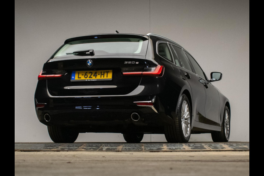 BMW 3 Serie Touring 320e M Sport (PANORAMADAK,APPLE CARPLAY,NAVI,SFEERVERLICHTING,STOELVERWARMING,CAMERA,LEDER,CRUISE,CLIMATE)