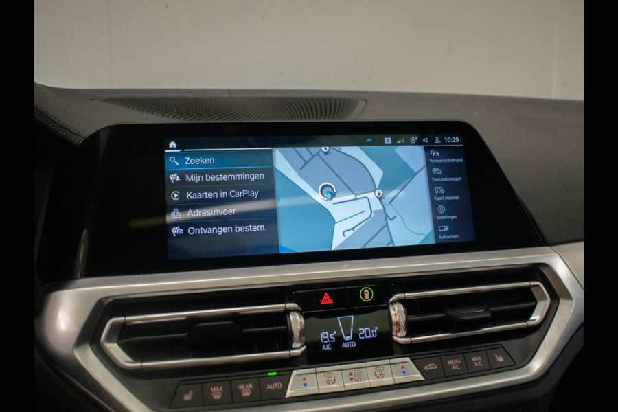BMW 3 Serie Touring 320e M Sport (PANORAMADAK,APPLE CARPLAY,NAVI,SFEERVERLICHTING,STOELVERWARMING,CAMERA,LEDER,CRUISE,CLIMATE)