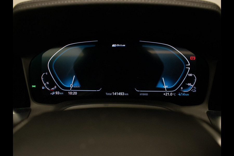 BMW 3 Serie Touring 320e M Sport (PANORAMADAK,APPLE CARPLAY,NAVI,SFEERVERLICHTING,STOELVERWARMING,CAMERA,LEDER,CRUISE,CLIMATE)