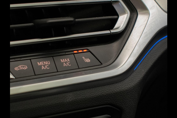 BMW 3 Serie Touring 320e M Sport (PANORAMADAK,APPLE CARPLAY,NAVI,SFEERVERLICHTING,STOELVERWARMING,CAMERA,LEDER,CRUISE,CLIMATE)