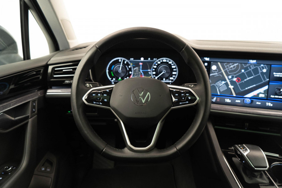 Volkswagen Touareg 3.0 TSi eHybrid 4MOTION |Pano|Leder|Luchtvering|Dodehoek|
