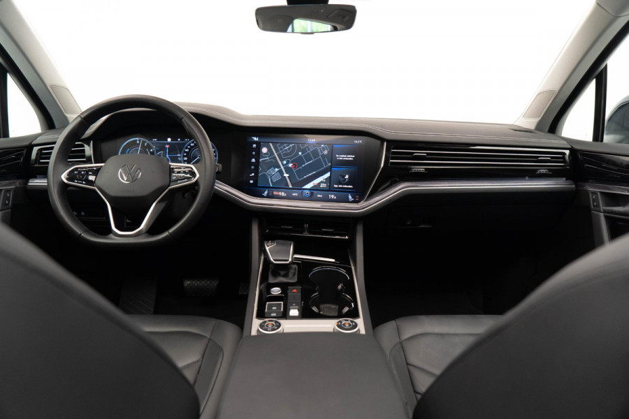 Volkswagen Touareg 3.0 TSi eHybrid 4MOTION |Pano|Leder|Luchtvering|Dodehoek|