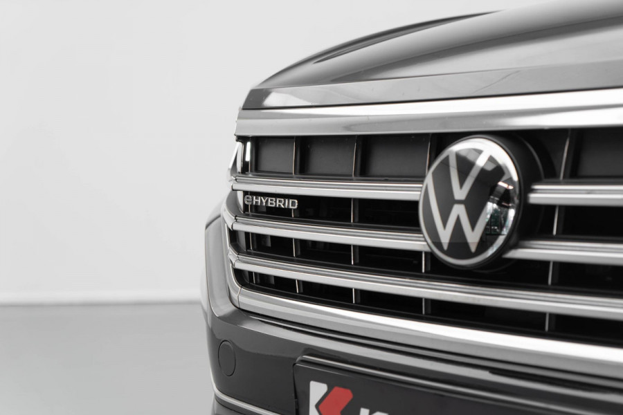 Volkswagen Touareg 3.0 TSi eHybrid 4MOTION |Pano|Leder|Luchtvering|Dodehoek|