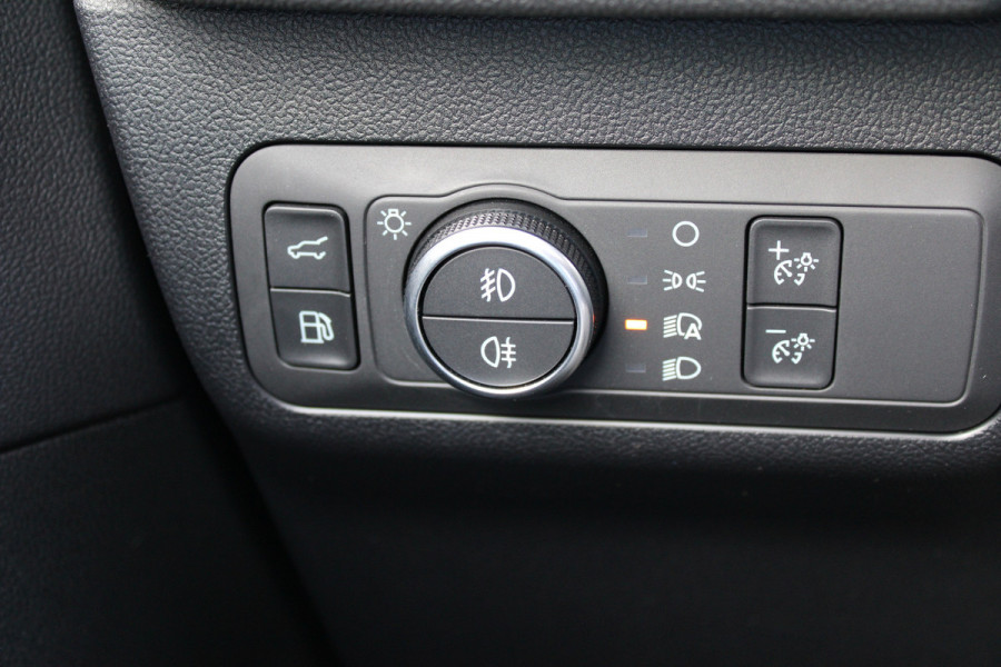 Ford Kuga 2.5 PHEV Active X 4J Garantie | Panoramadak | Nieuwstaat | Winter Pack