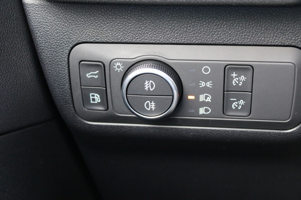 Ford Kuga 2.5 PHEV Active X 4J Garantie | Panoramadak | Nieuwstaat | Winter Pack