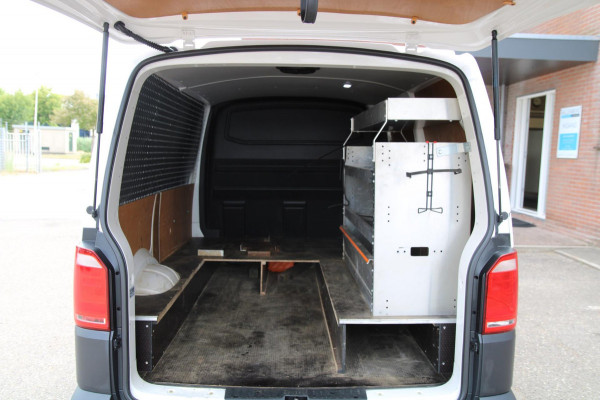Volkswagen Transporter Volkswagen Transporter 2.0 TDI L1H1 Comfort / Automaat / Cruise / App connect / Navi / 3 zits