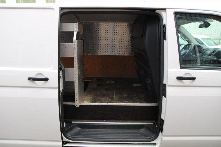Volkswagen Transporter Volkswagen Transporter 2.0 TDI L1H1 Comfort / Automaat / Cruise / App connect / Navi / 3 zits