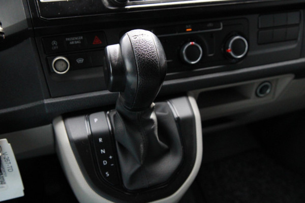Volkswagen Transporter Volkswagen Transporter 2.0 TDI L1H1 Comfort / Automaat / Cruise / App connect / Navi / 3 zits