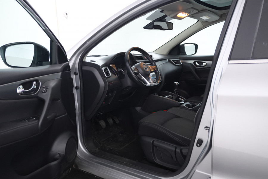 Nissan QASHQAI 1.2 N-Connecta Navigatie, Airco, Trekhaak