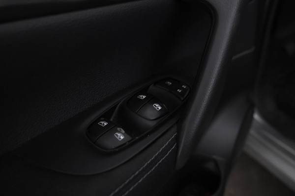 Nissan QASHQAI 1.2 N-Connecta Navigatie, Airco, Trekhaak