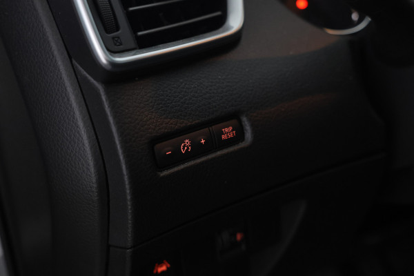 Nissan QASHQAI 1.2 N-Connecta Navigatie, Airco, Trekhaak