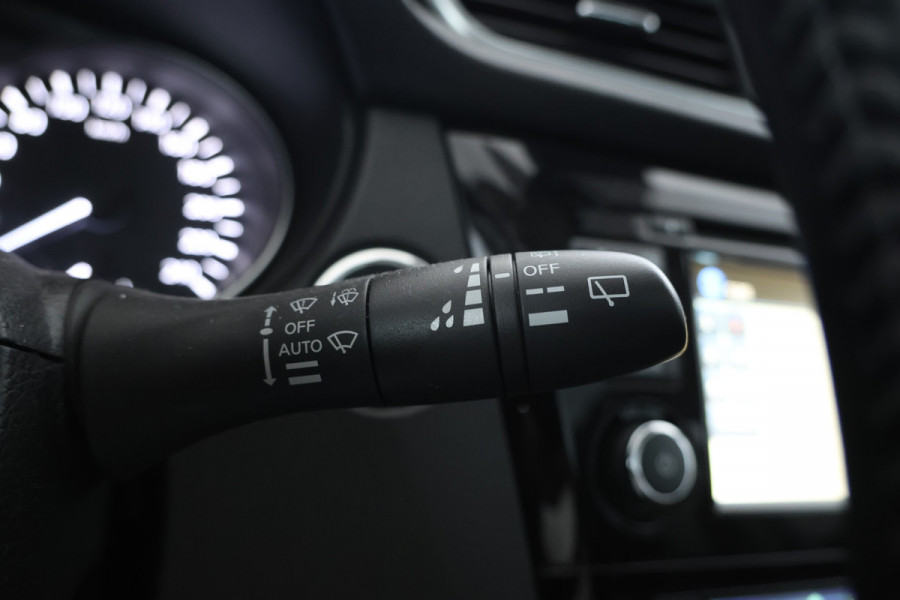 Nissan QASHQAI 1.2 N-Connecta Navigatie, Airco, Trekhaak