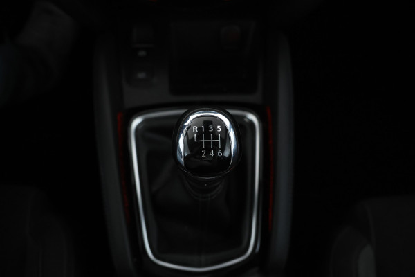 Nissan QASHQAI 1.2 N-Connecta Navigatie, Airco, Trekhaak
