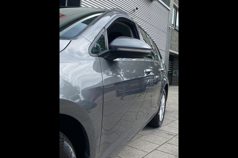 Volkswagen GOLF Variant 1.0 TSI Trendline BMT - Airco I Sport velgen I LED I PDC I 124.000 KM Dealer onderhouden