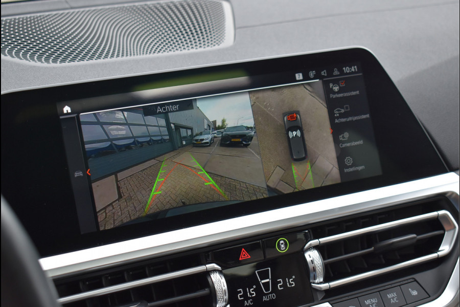 BMW 3 Serie Touring 330e xDrive M-Sport 292 Pk Pano Memory Head-Up Laser Vol Leder 19 Inch