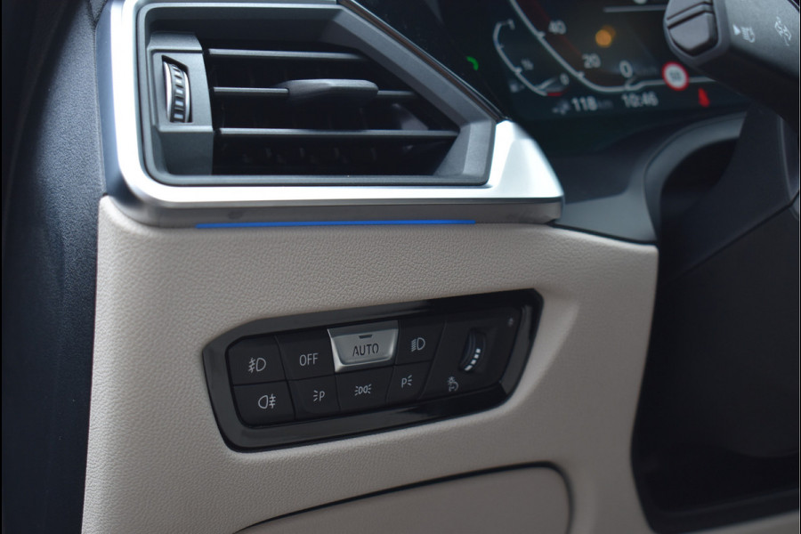BMW 3 Serie Touring 330e xDrive M-Sport 292 Pk Pano Memory Head-Up Laser Vol Leder 19 Inch