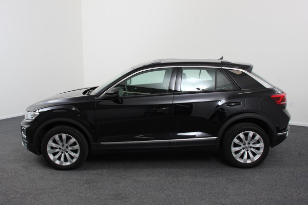 Volkswagen T-Roc 1.5 TSI 150pk DSG Sport Plus | Navigatie | Climate Control | Cruise control adaptief | Camera | Parkeer sensoren | Electrisch bedienbare achterklep| Lichtmetalen Velgen