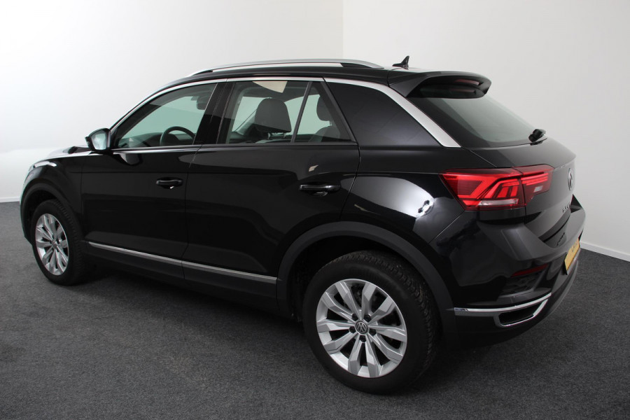Volkswagen T-Roc 1.5 TSI 150pk DSG Sport Plus | Navigatie | Climate Control | Cruise control adaptief | Camera | Parkeer sensoren | Electrisch bedienbare achterklep| Lichtmetalen Velgen