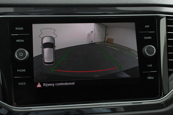 Volkswagen T-Roc 1.5 TSI 150pk DSG Sport Plus | Navigatie | Climate Control | Cruise control adaptief | Camera | Parkeer sensoren | Electrisch bedienbare achterklep| Lichtmetalen Velgen