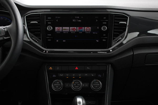 Volkswagen T-Roc 1.5 TSI 150pk DSG Sport Plus | Navigatie | Climate Control | Cruise control adaptief | Camera | Parkeer sensoren | Electrisch bedienbare achterklep| Lichtmetalen Velgen