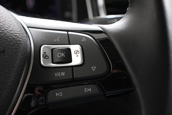 Volkswagen T-Roc 1.5 TSI 150pk DSG Sport Plus | Navigatie | Climate Control | Cruise control adaptief | Camera | Parkeer sensoren | Electrisch bedienbare achterklep| Lichtmetalen Velgen