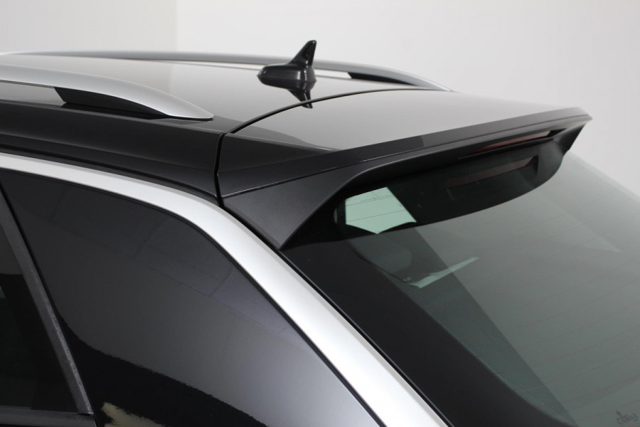 Volkswagen T-Roc 1.5 TSI 150pk DSG Sport Plus | Navigatie | Climate Control | Cruise control adaptief | Camera | Parkeer sensoren | Electrisch bedienbare achterklep| Lichtmetalen Velgen