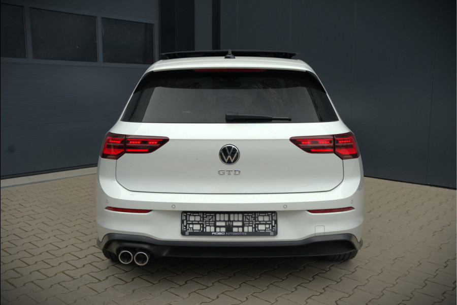 Volkswagen Golf 2.0 TDI GTD | Panoramadak | Stoelverwarming | Stuurverwarming | Adaptive Cruise Control | Apple Carplay | Sport & Sound | Adaptief Onderstel | Keyless | IQ Light LED | Camera | Ambiance Verlichting