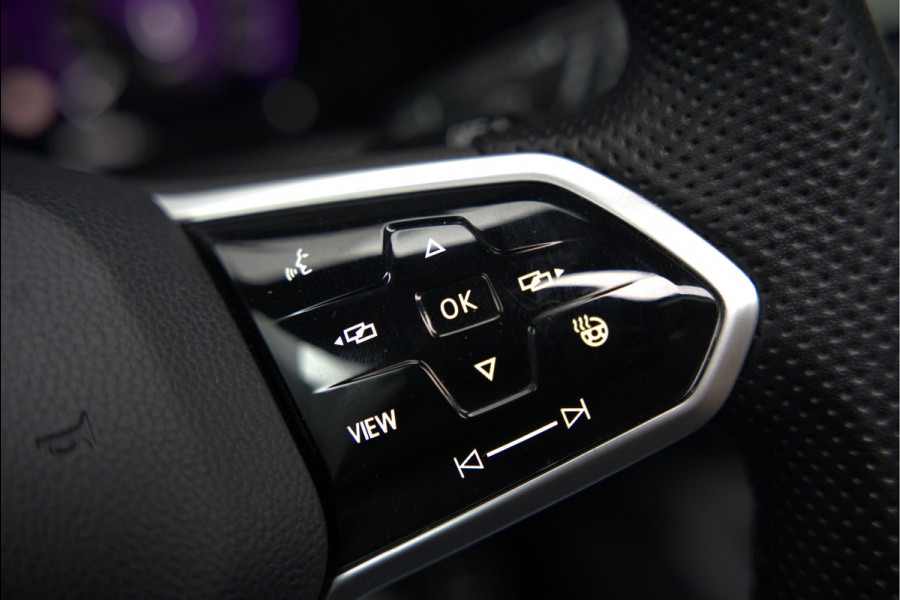 Volkswagen Golf 2.0 TDI GTD | Panoramadak | Stoelverwarming | Stuurverwarming | Adaptive Cruise Control | Apple Carplay | Sport & Sound | Adaptief Onderstel | Keyless | IQ Light LED | Camera | Ambiance Verlichting