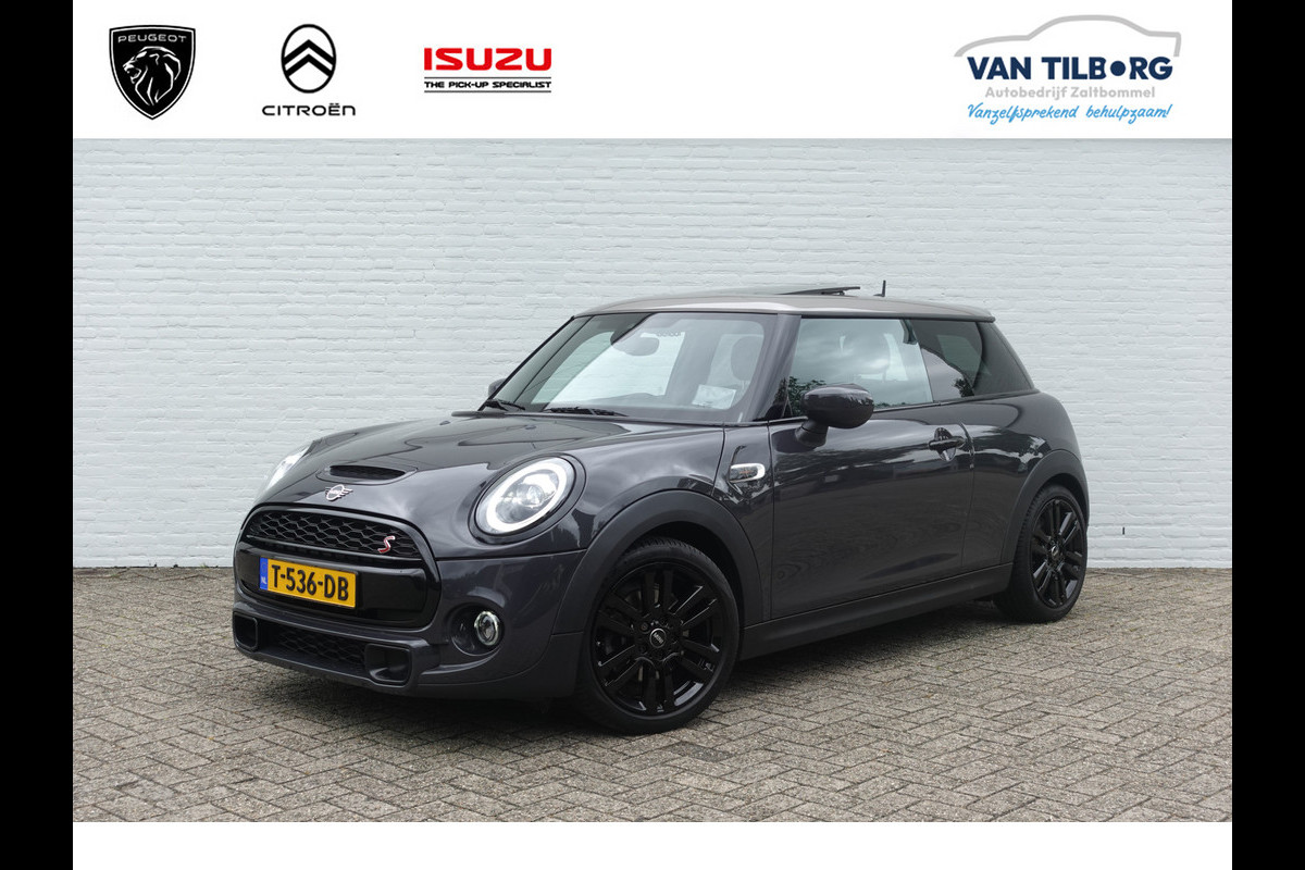 MINI Mini 2.0 Cooper S Chili | Automaat | Nav | Clima | Pano dak | Led | Achteruitrijcamera MINI Mini 2.0 Cooper S Chili | Automaat | Nav | Clima | Pano dak | Led | Achteruitrijcamera