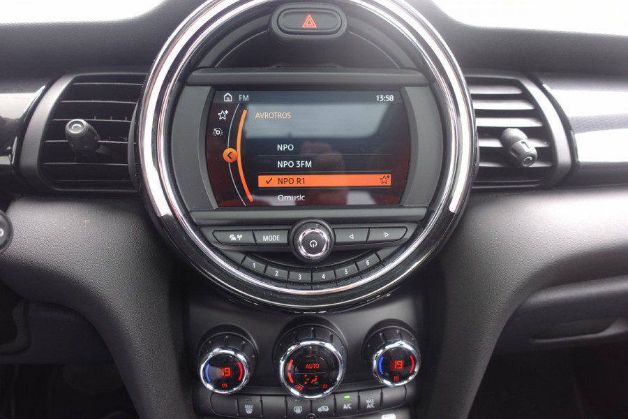 MINI Mini 2.0 Cooper S Chili | Automaat | Nav | Clima | Pano dak | Led | Achteruitrijcamera