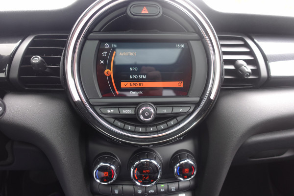 MINI Mini 2.0 Cooper S Chili | Automaat | Nav | Clima | Pano dak | Led | Achteruitrijcamera
