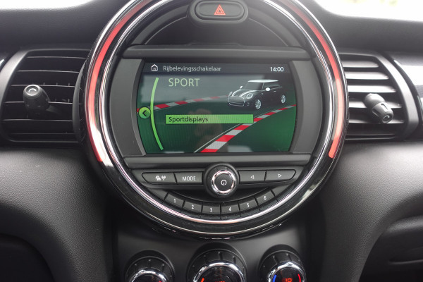 MINI Mini 2.0 Cooper S Chili | Automaat | Nav | Clima | Pano dak | Led | Achteruitrijcamera