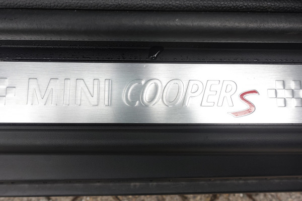 MINI Mini 2.0 Cooper S Chili | Automaat | Nav | Clima | Pano dak | Led | Achteruitrijcamera