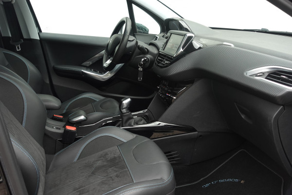 Peugeot 2008 1.2 PureTech Allure - Crossway | Nav | Pano dak | Clima | 17 Lmv | Goed onderhouden