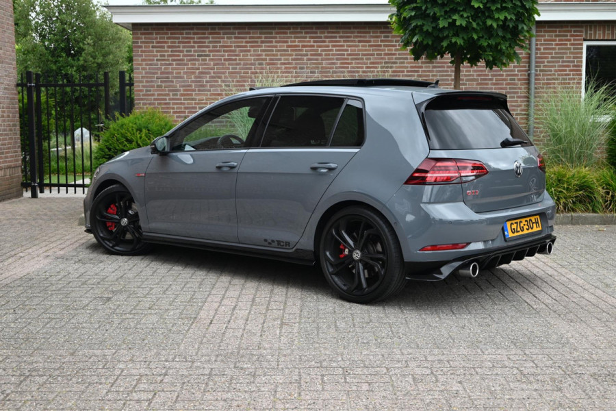 Volkswagen Golf 2.0 TSI GTI TCR | 290PK | PANO | CAMERA | VIRTUAL | PURE GREY | Adaptive | Keyless | 19'' |