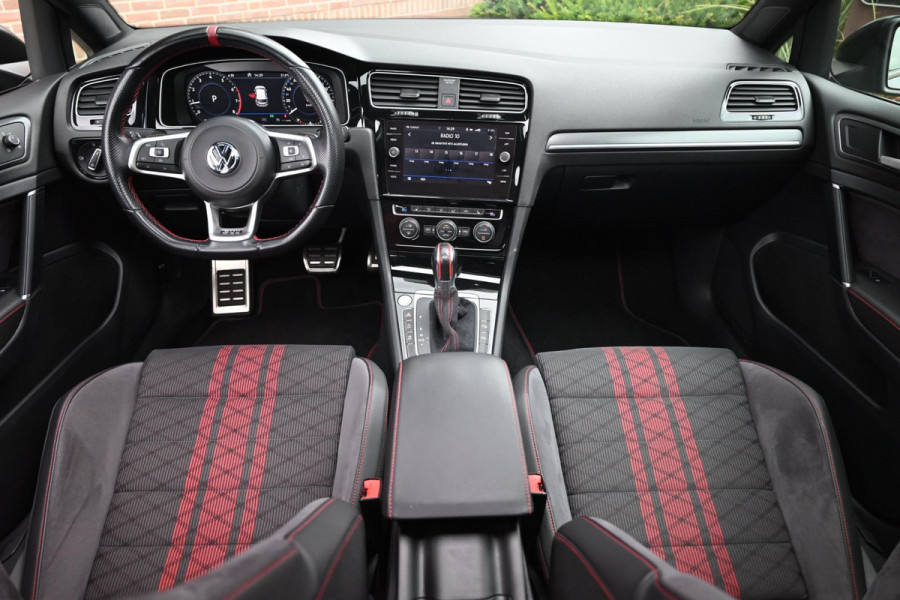 Volkswagen Golf 2.0 TSI GTI TCR | 290PK | PANO | CAMERA | VIRTUAL | PURE GREY | Adaptive | Keyless | 19'' |