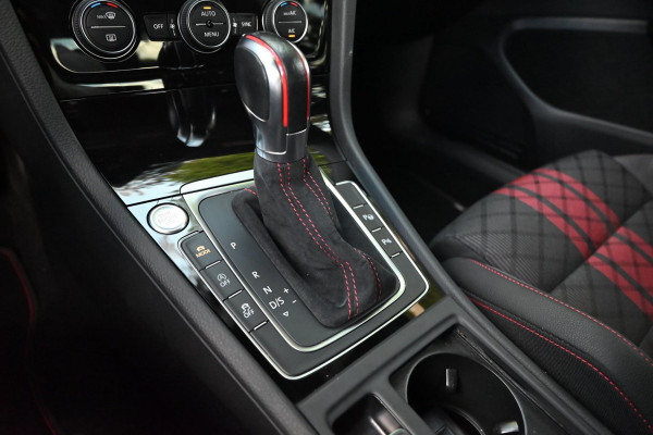 Volkswagen Golf 2.0 TSI GTI TCR | 290PK | PANO | CAMERA | VIRTUAL | PURE GREY | Adaptive | Keyless | 19'' |