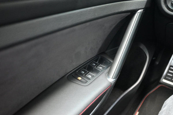 Volkswagen Golf 2.0 TSI GTI TCR | 290PK | PANO | CAMERA | VIRTUAL | PURE GREY | Adaptive | Keyless | 19'' |