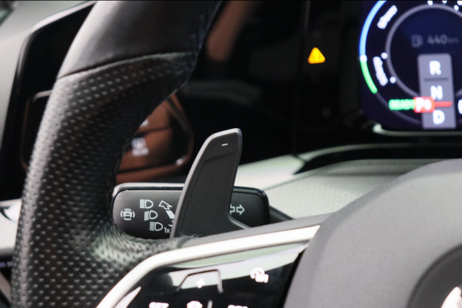 Volkswagen Golf 1.4 eHybrid GTE Apple/Carplay Adaptieve/Cruise Stoelverwarming